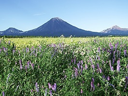 火山,白雪皑皑的群山,顶点
