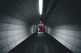 隧道,灰红色系,中心对称