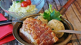 烤猪肉,地壳烤,饺
