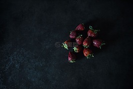 草莓,黑色,红色