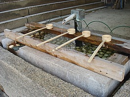 神圣的水,水,钢包
