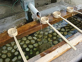 神圣的水,水,钢包