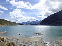 splügen 通,湖,冷