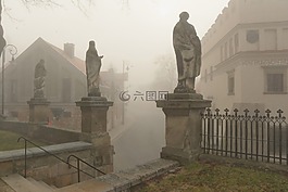 雾,biecz,游泳衣 niski