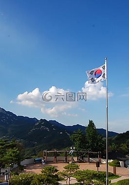 八角亭,汉城,茱莉亚 · 罗伯茨