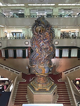 三越株式会社,窜气,楼梯