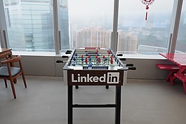 桌上足球,linkedin,办公室