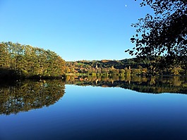 湖,圣-埃洛伊-les-地雷,岛