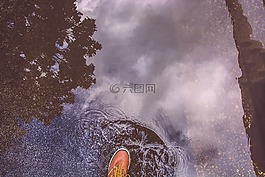水坑里,雨,水