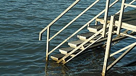 水,湖,楼梯