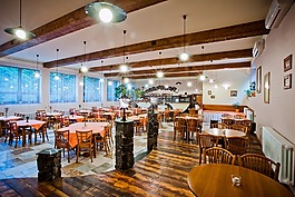 饭店,podjavorník,餐厅