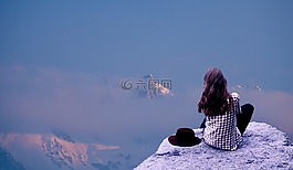 雪,圆顶的天空,性质
