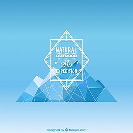 多边形山自然探险徽章