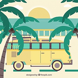 日落背景下的棕榈树和黄色巴士