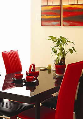 现代简约风室内设计餐厅红色调效果图