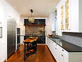 现代简约欧式风格厨房室内设计效果图