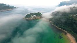 大气航拍云雾缭绕下的小山村视频素材