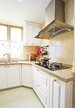 简约厨房白色橱柜装修效果图