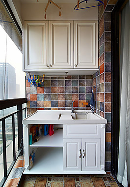 简约阳台格子花纹地板砖装修效果图