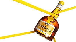 卡通黄色酒瓶png元素