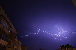 海边暴风雨音效