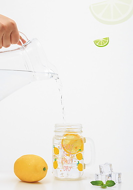 夏季制作金桔柠檬饮品广告背景素材