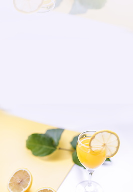夏季鲜榨黄色果汁背景素材