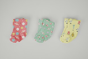卡通可爱宝宝袜子样机